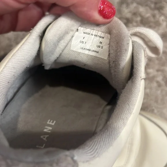 everlane sneakers White and Gold Sneakers 7 - Picture 5 of 5